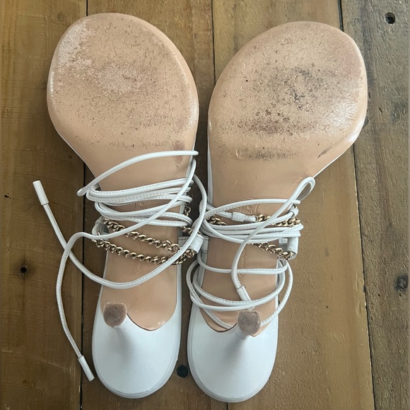 Gianvitto Rossi Chained-Trimmed Ankle Wrap Thong Sandals - Picture 3 of 5